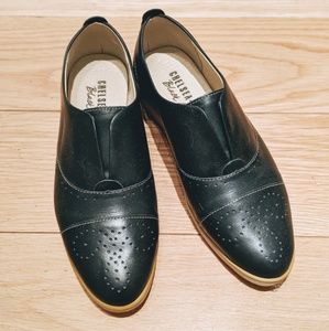 Chelsea Crew Black Label Laceless Oxfords